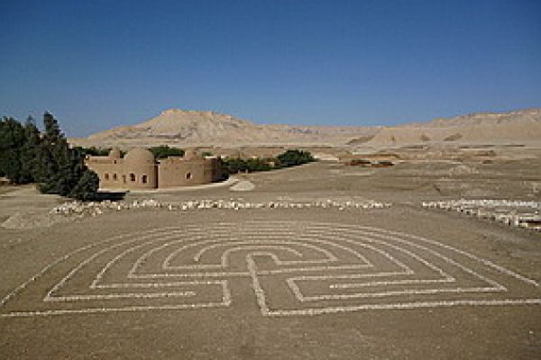 labyrinth-11D4F50E7-8A83-F0CD-A6E0-0898F1E1BAB4.jpg